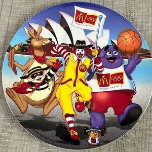 McDonald’s Vintage Plate 2001. Never used! Olympics theme, Australia